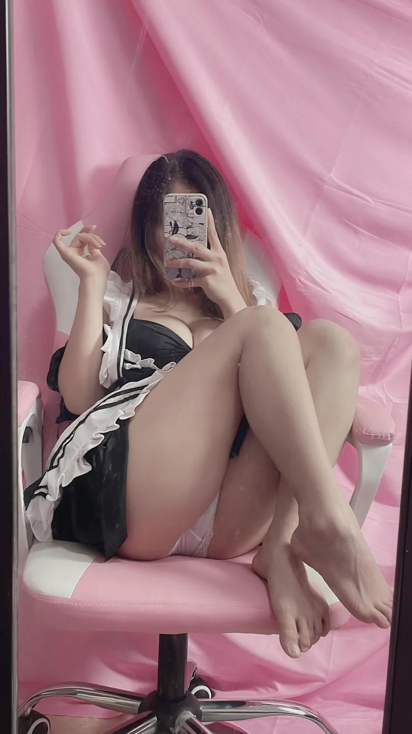 末夜787 - 女仆自拍 [24P,3V-233MB] tg@simisebaisi 【丝足阁】007.webp